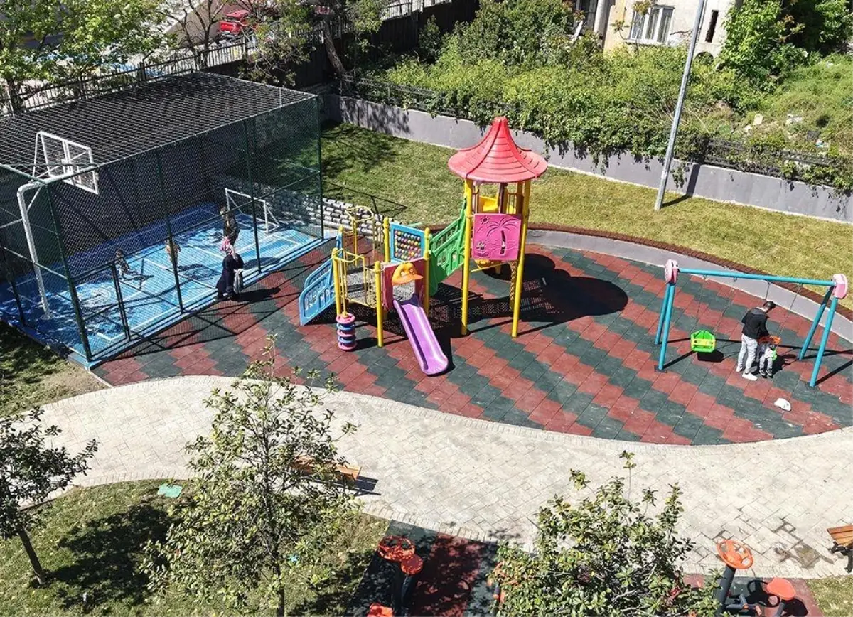 Gaziosmanpaşa’da 5 Park Yenilendi, 3 Yeni Spor Alanı Açıldı