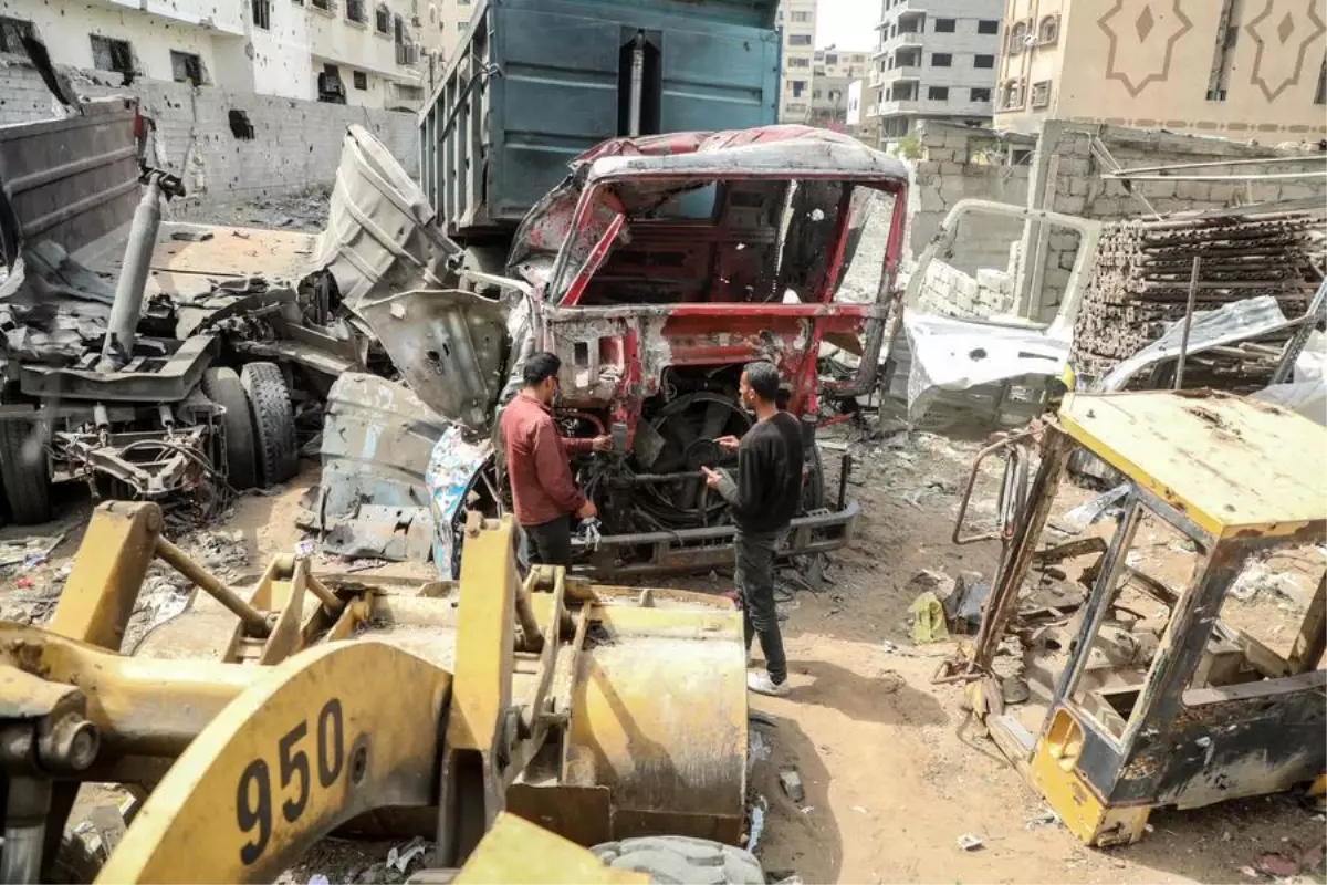 Gazze’de İsrail Hücumları: 25 Meyyit