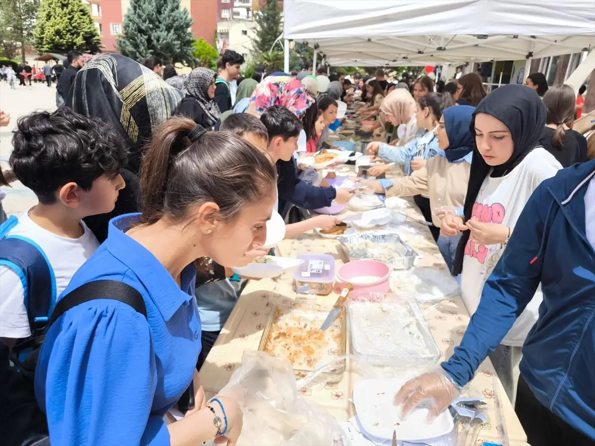 Siirt’te Gazze İçin Kermes Düzenlendi