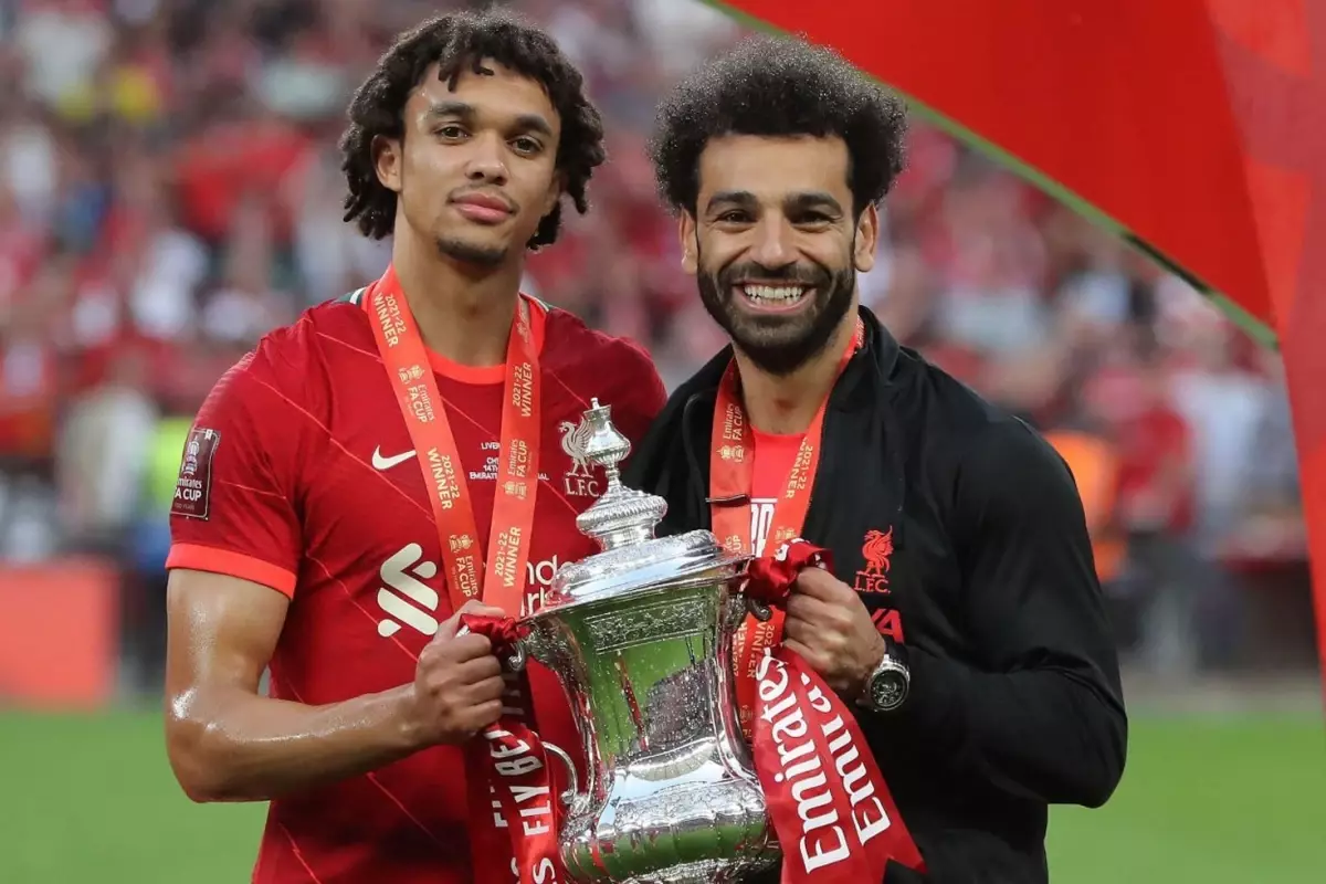1 hafta evvel şampiyon olan Liverpool’da birinci ayrılık resmen duyuruldu
