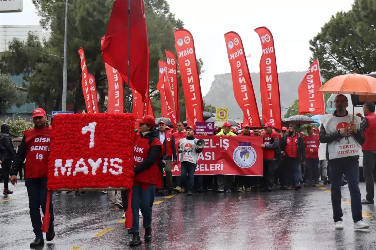 1 Mayıs Kutlamaları Tüm Kentlerde coşkuyla yapıldı