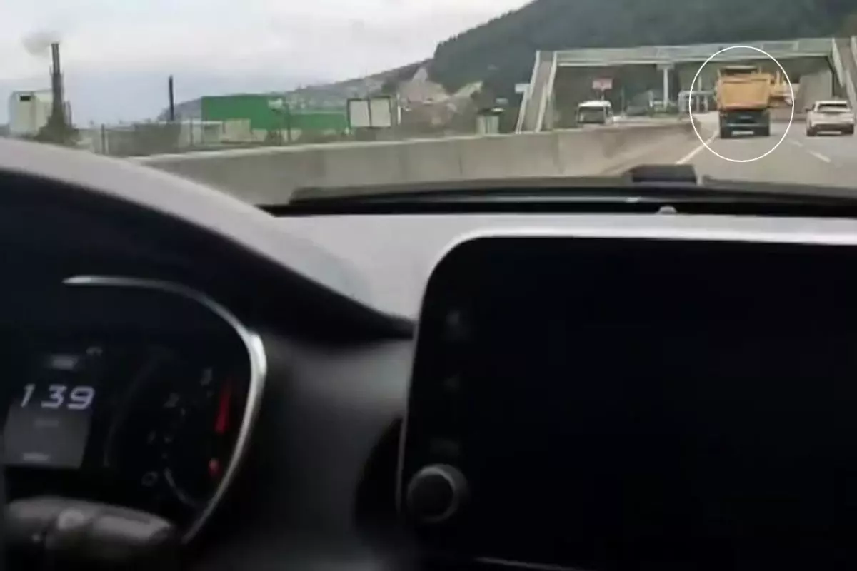 139 km/s ile giden araba, kamyona yetişemedi