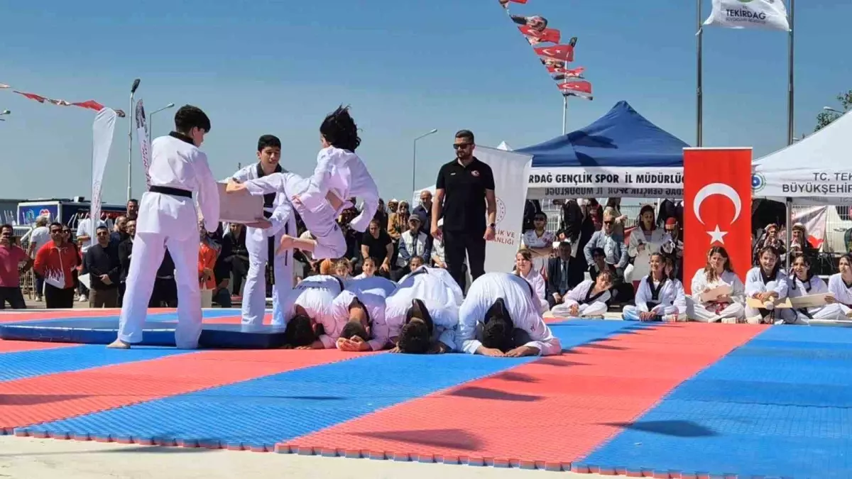 19 Mayıs’ta yetenek şovları nefes kesti
