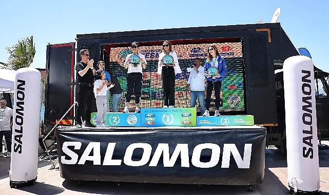2 bin 606 sportmen Salomon Çeşme Maratonu’nda koştu