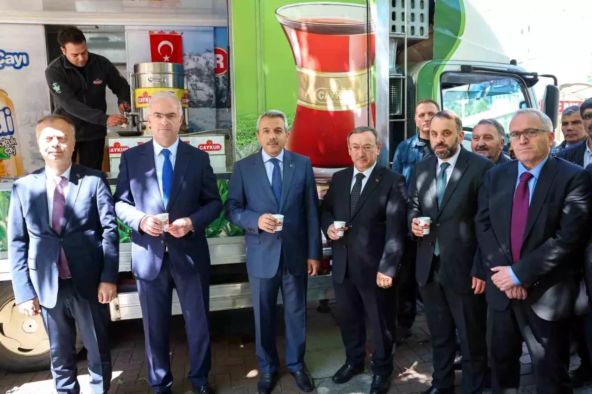2025 Yılı Yaş Çay Dönemi Rize’de Açıldı
