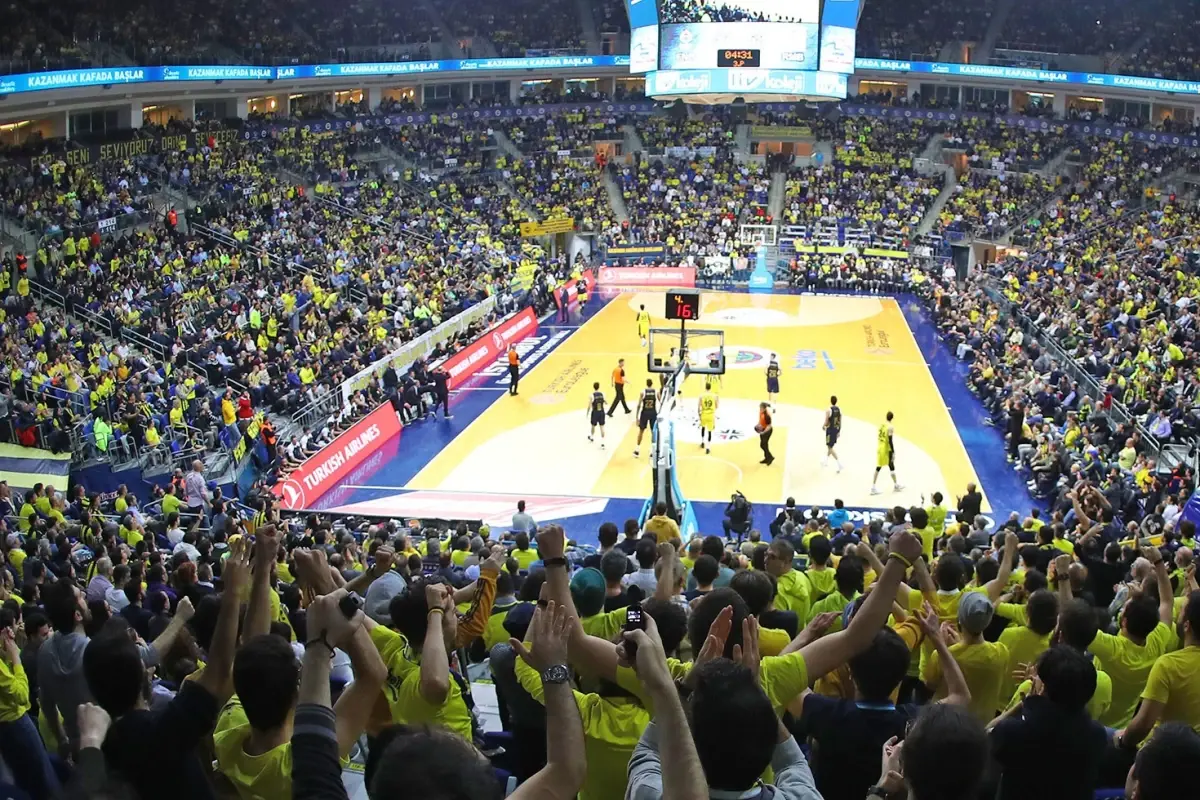 25 sayı öndeyken bile inanılmaz tepki! Fenerbahçe taraftarından Ali Koç’a reaksiyon