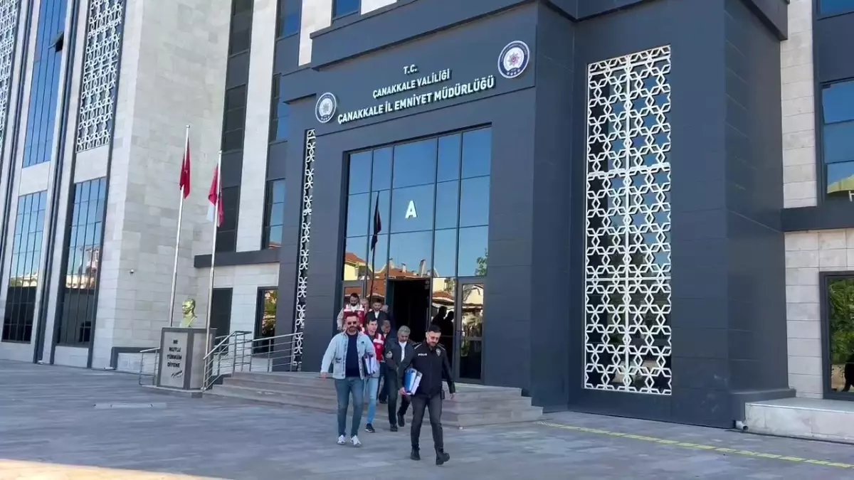 74 Yaşındaki Öğretmene 25 Milyon TL Dolandırdılar