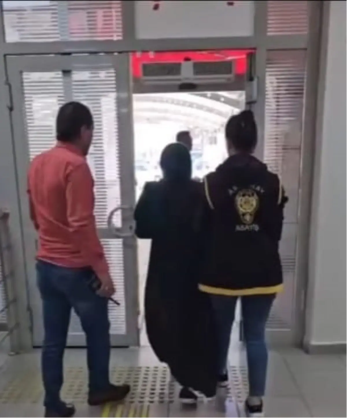 94 Yıl Cezası Olan Bayan Yakalandı