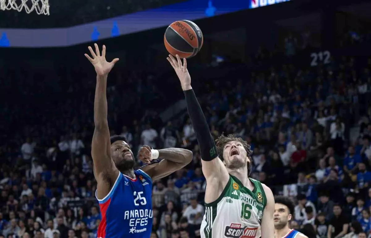 A. Efes, Panathinaikos’u Geçti
