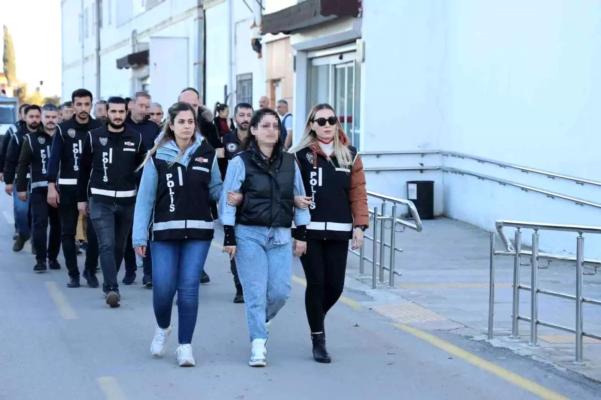 Adana Büyükşehir Belediyesi’nde Rüşvet Davası: 12 Sanığa 19 Yıla Kadar Mahpus Cezası İsteniyor