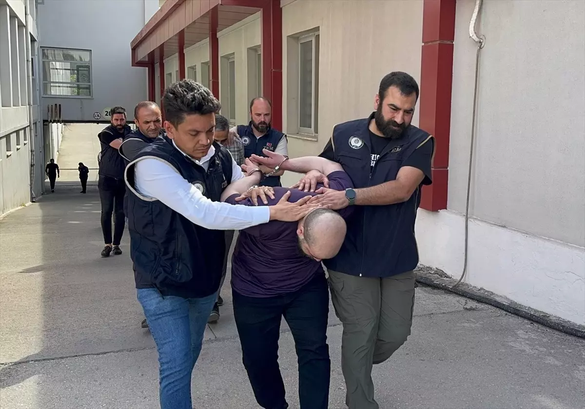 Adana’da DEAŞ Operasyonu: 5 Tutuklama