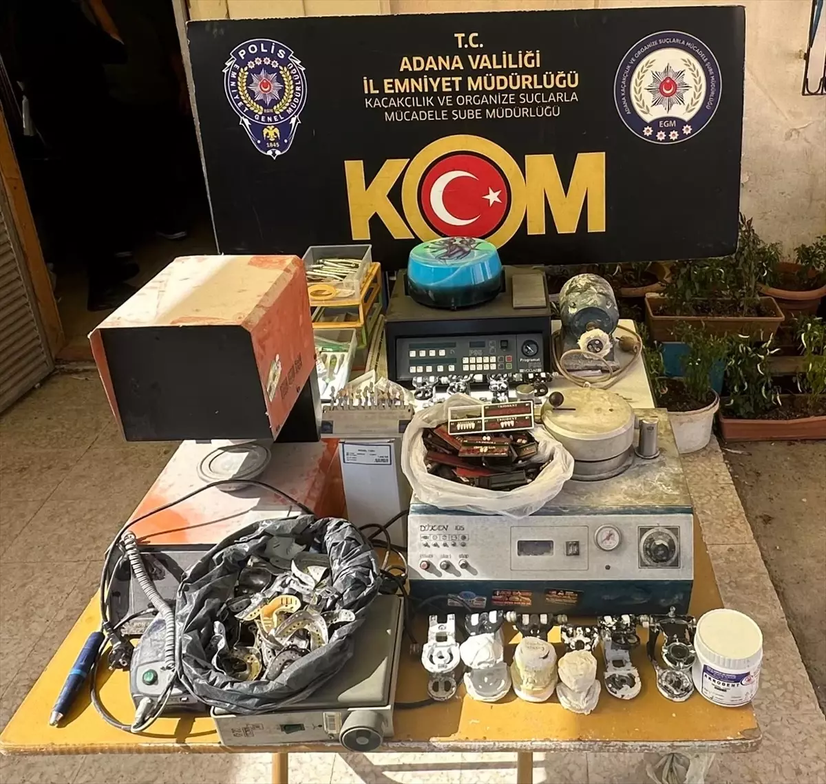 Adana’da Kaçak Diş Protezi İmalatı