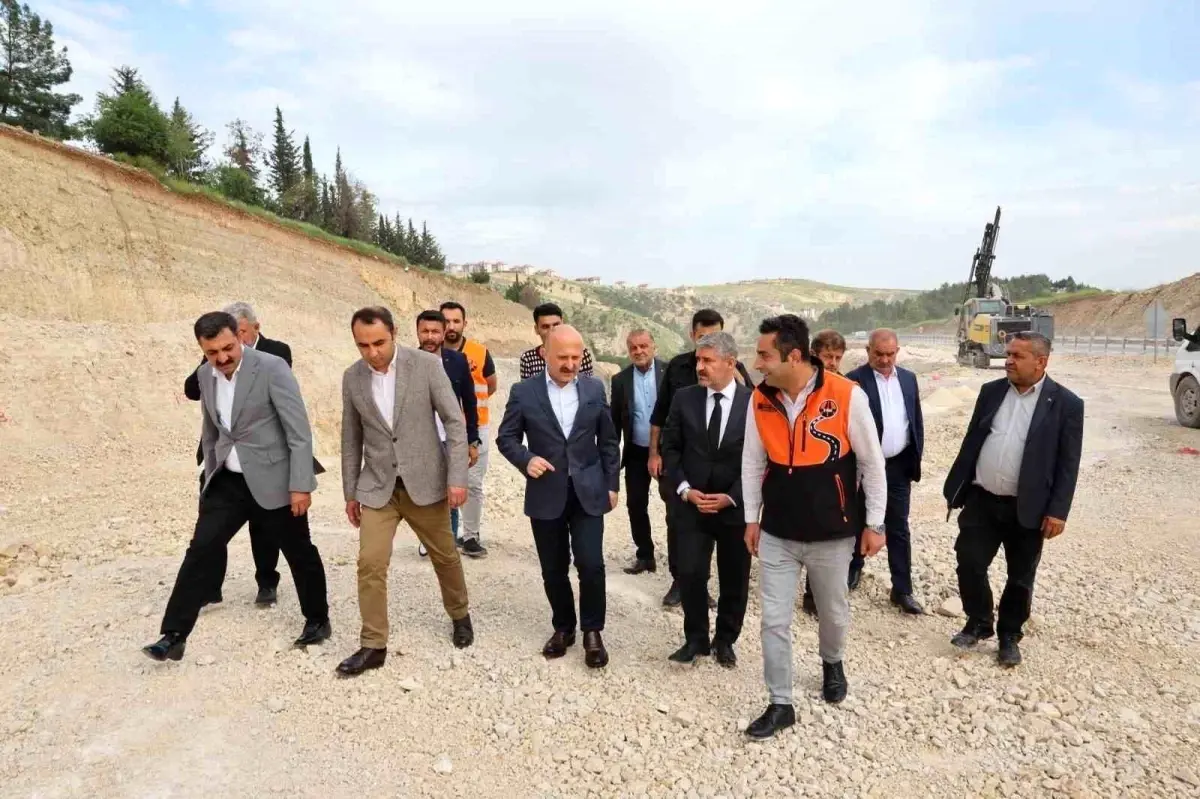 Adıyaman Valisi Osman Varol, Besni Etraf Yolunda İncelemelerde Bulundu