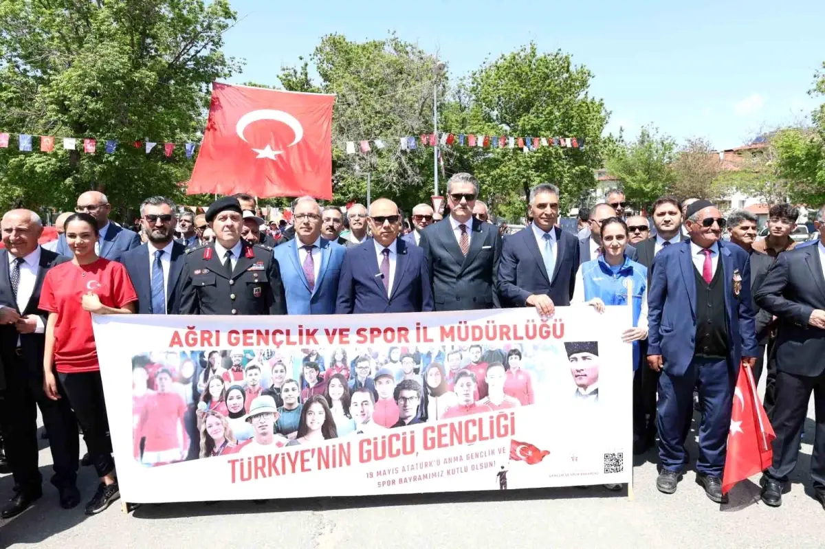 Ağrı’da 19 Mayıs, kortej yürüyüşü ve sportif etkinliklerle kutlandı