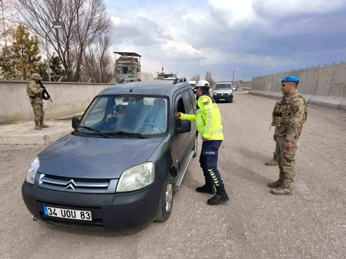 Ağrı’da Trafik Kontrolü: 19 Şoföre Ceza