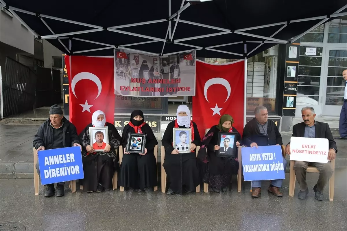 Aileler, PKK’nın Silah Bırakma Kararını Sevinçle Karşıladı