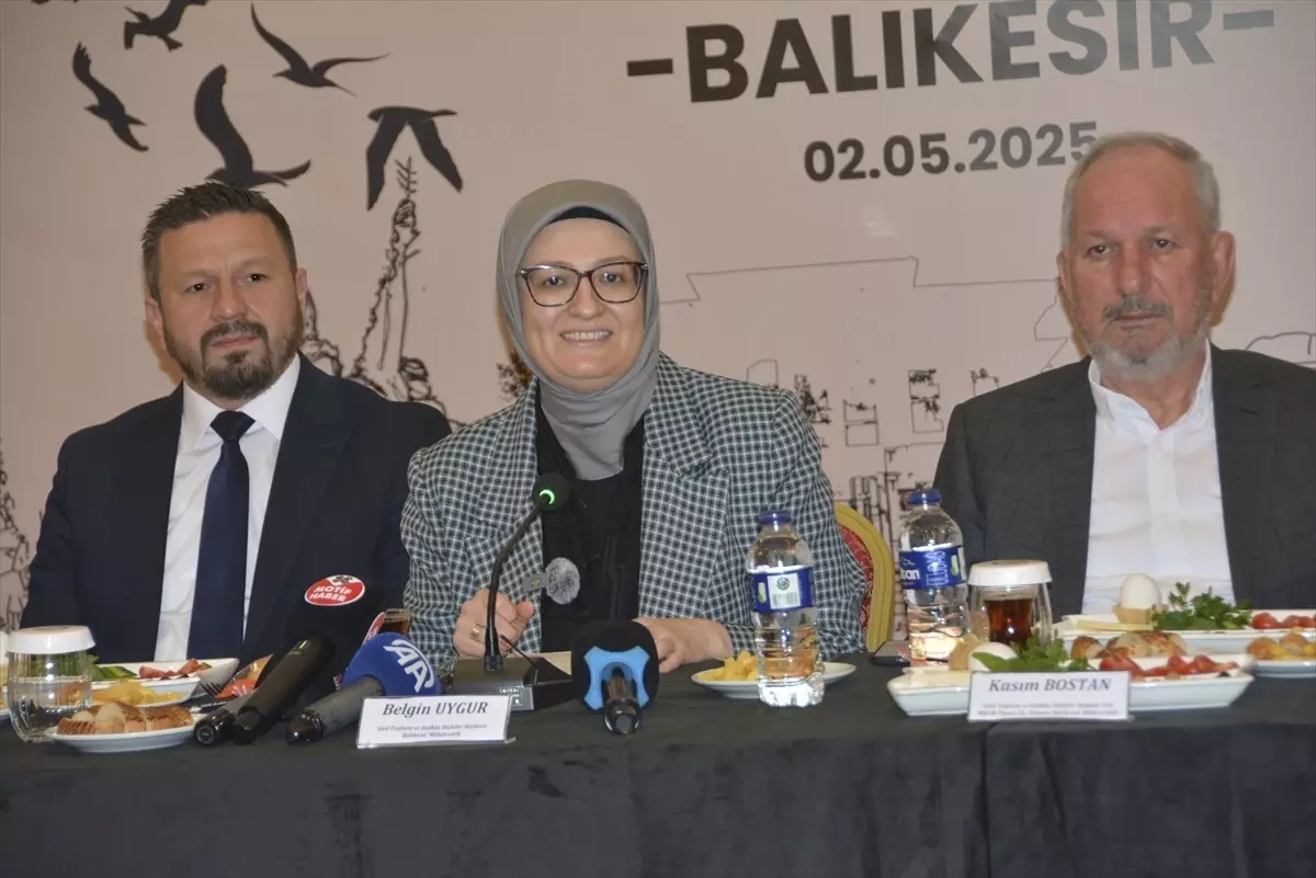 AK Parti Genel Lider Yardımcısı Uygur, Balıkesir’de “Bir Sofrada Demokrasi” programında konuştu Açıklaması
