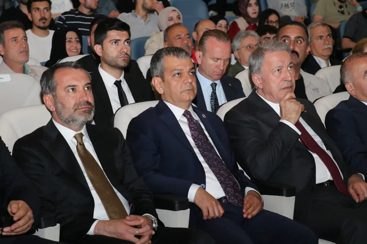 Akar, Elazığ’da Güvenlik Siyasetini Tartıştı