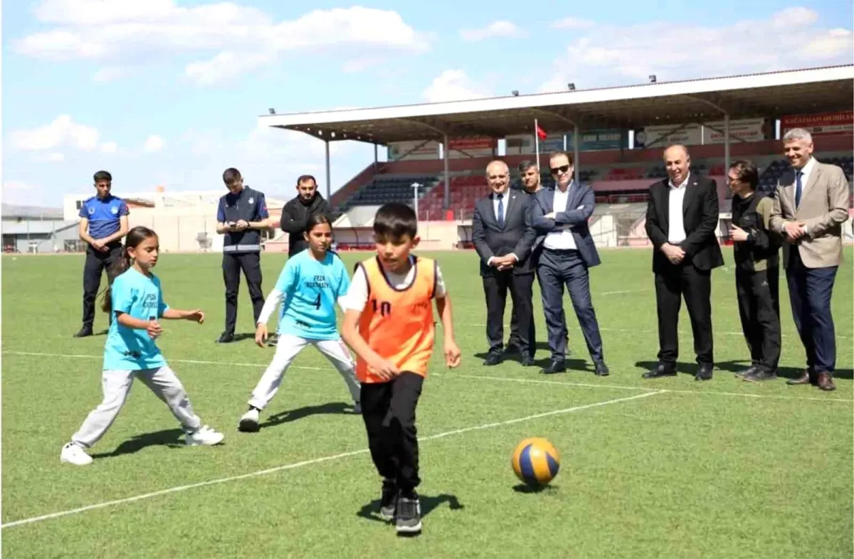 Alaca’da Klâsik Çocuk Oyunları Şenliği Başladı