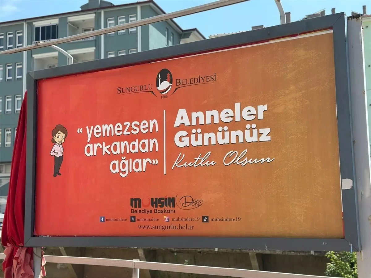 Anneler Günü’nde Sevinçli Kutlama