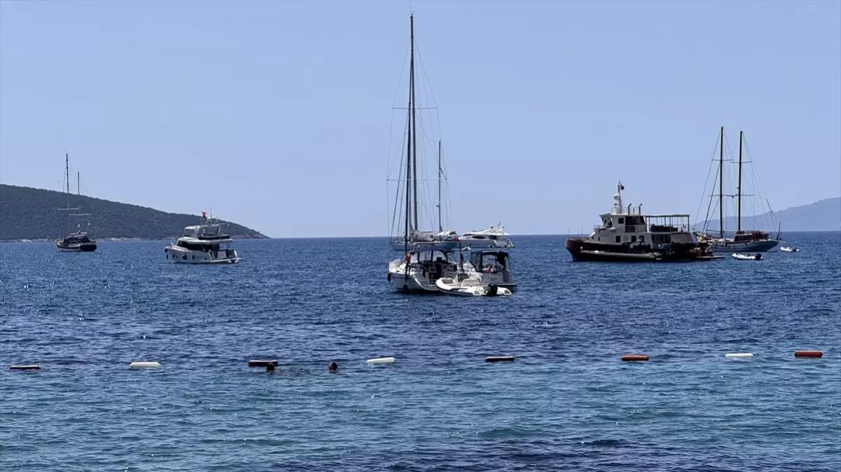 Antalya ve Muğla’da Ağır Güneşli Plaj Keyfi
