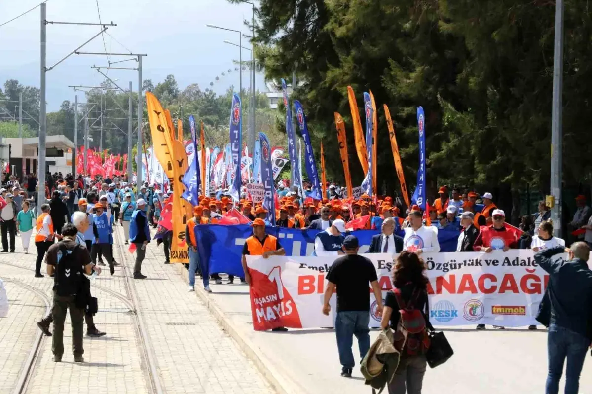 Antalya’da 1 Mayıs Coşkusu
