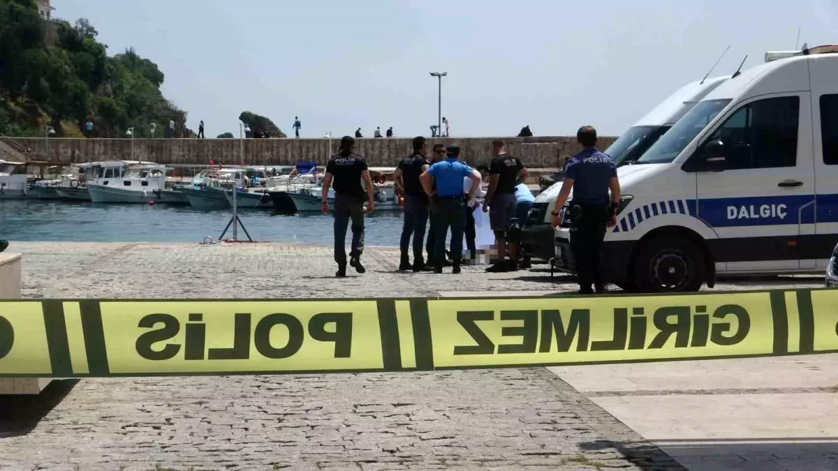 Antalya’da Kıyıda Ceset Bulundu