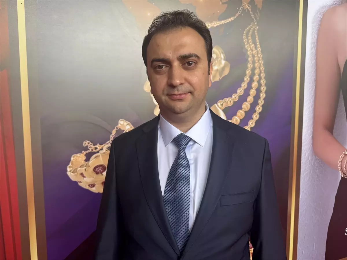 Antalya’da Lüks Mücevher Fuarı Açıldı