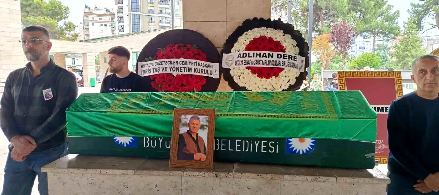 Antalya’nın Sevilen Gazetecisi Celal Vecel Hayatını Kaybetti