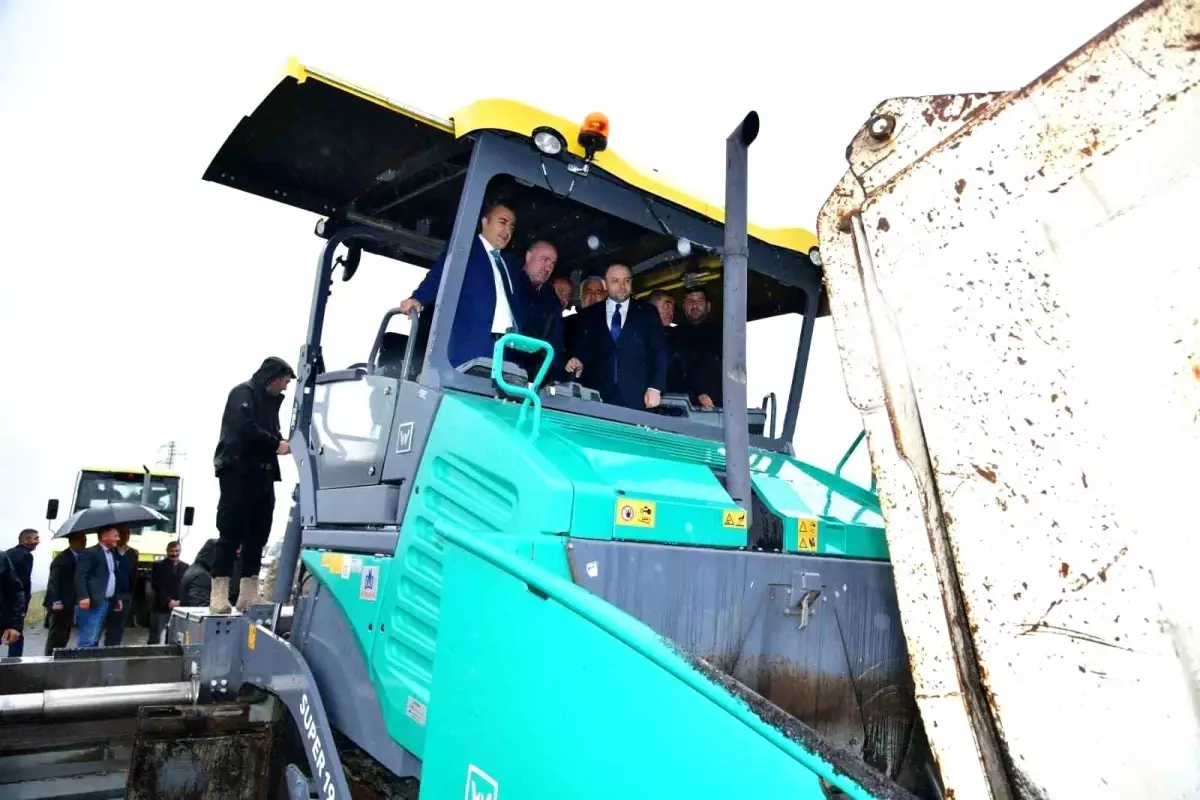 Ardahan’da Köy Yolları Betona Kavuşuyor