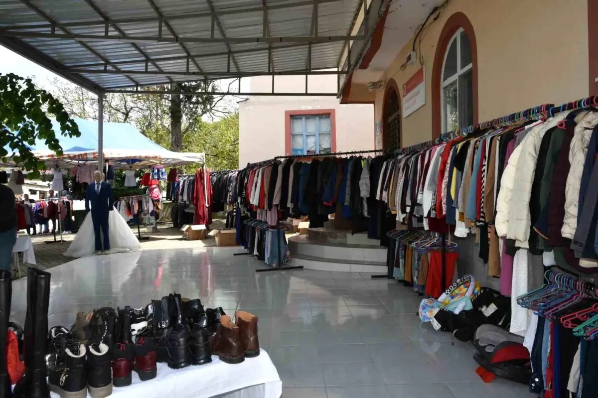 Atakum Belediyesi’nin Gezici Mağazası Gereksinim Sahiplerine Dayanak Oluyor