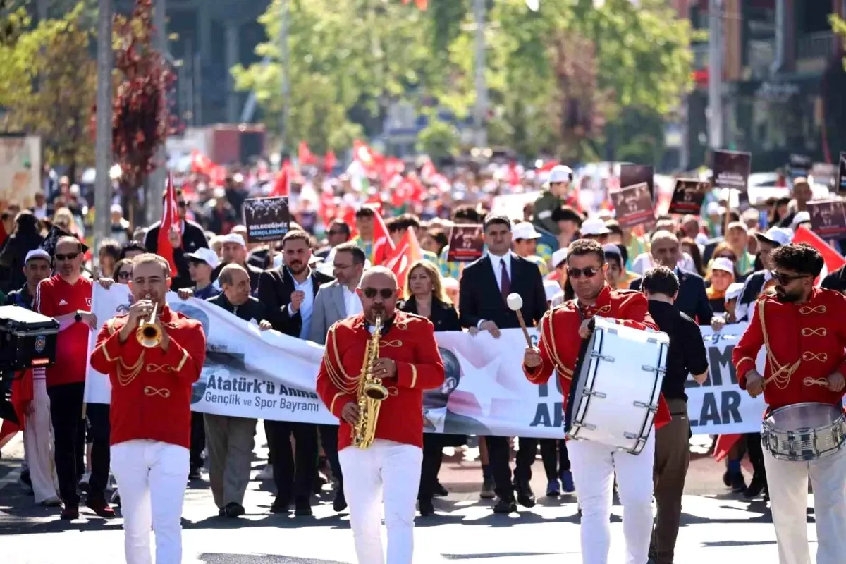 Ataşehir’de 19 Mayıs Coşkuyla Kutlandı