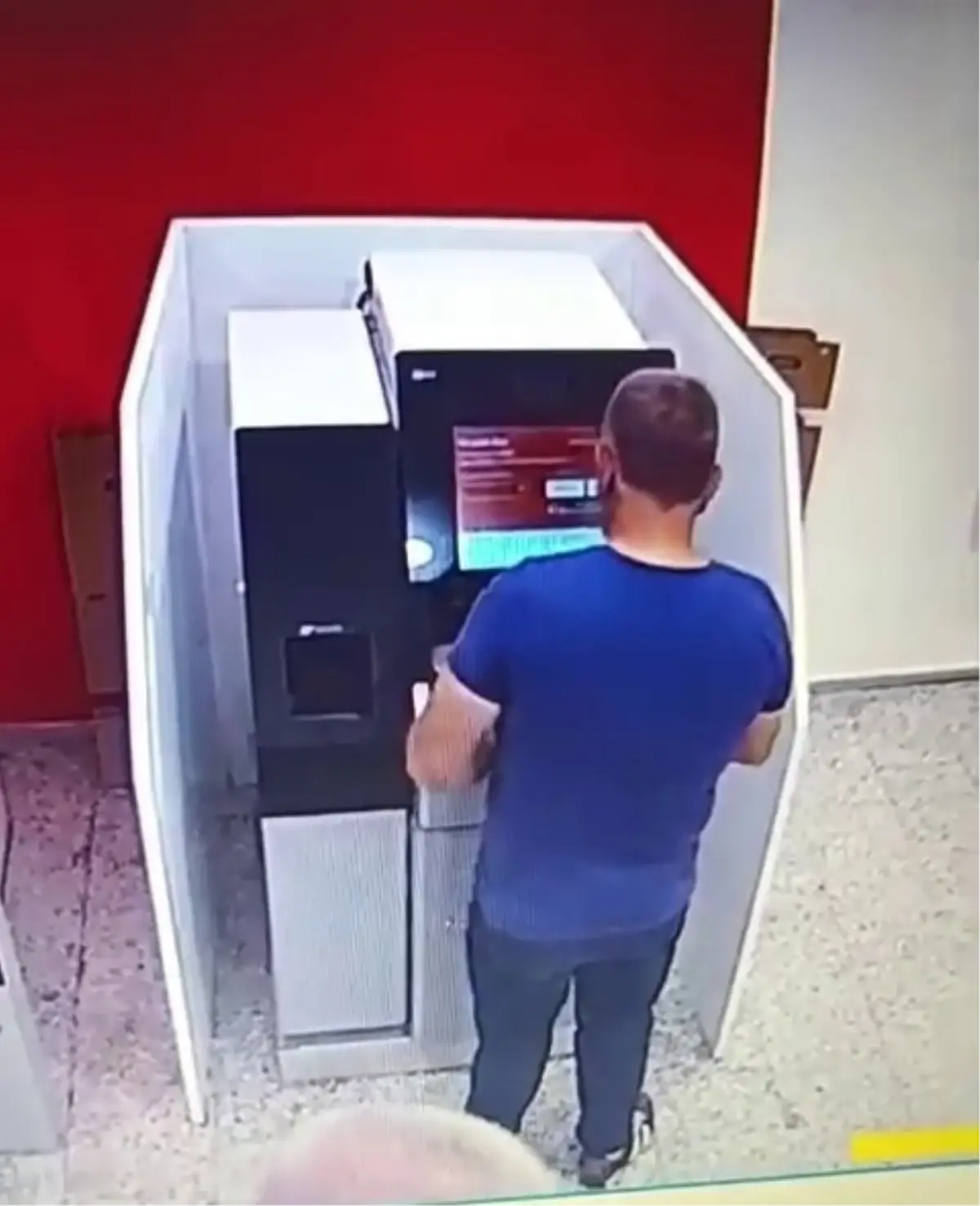 ATM’de 13 Bin Lira Çalındı