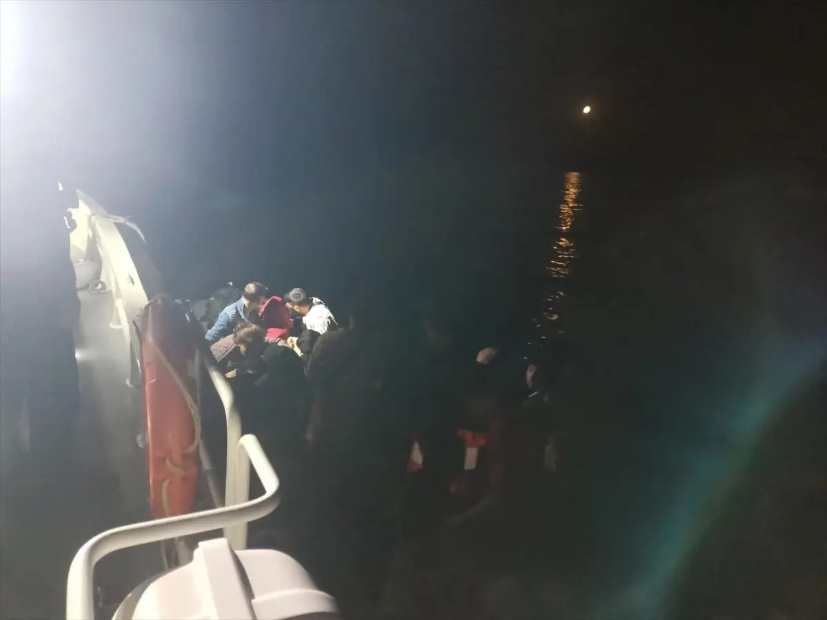 Ayvalık’ta 43 Sistemsiz Göçmen Yakalandı