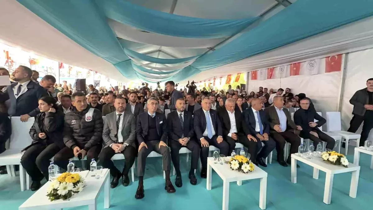 Bakan Bak: “Türkiye’de son 23 yılda spor tesisleri ihtilali yaşanmaktadır”
