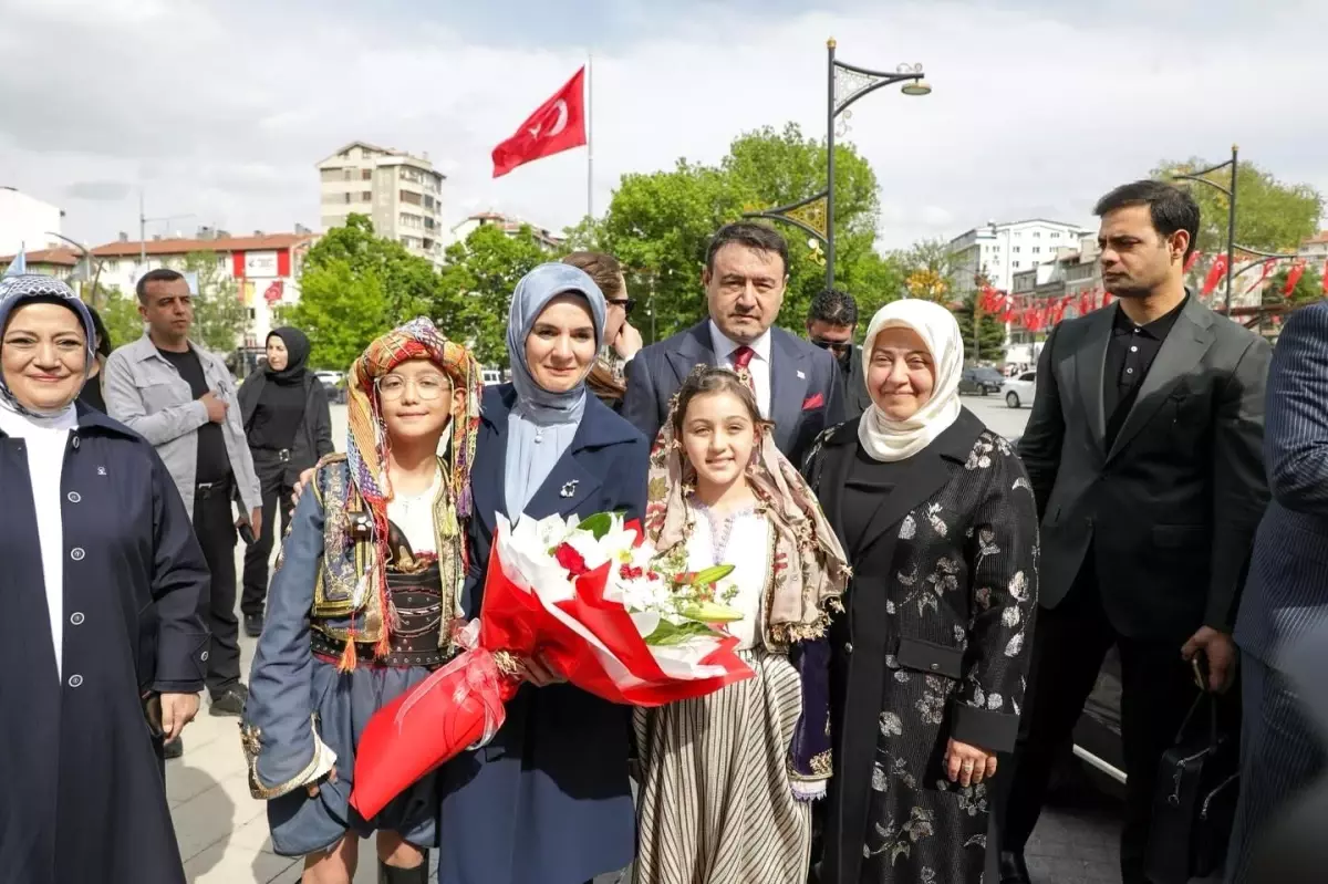 Bakan Göktaş Kütahya’da Ziyaretlerde Bulundu