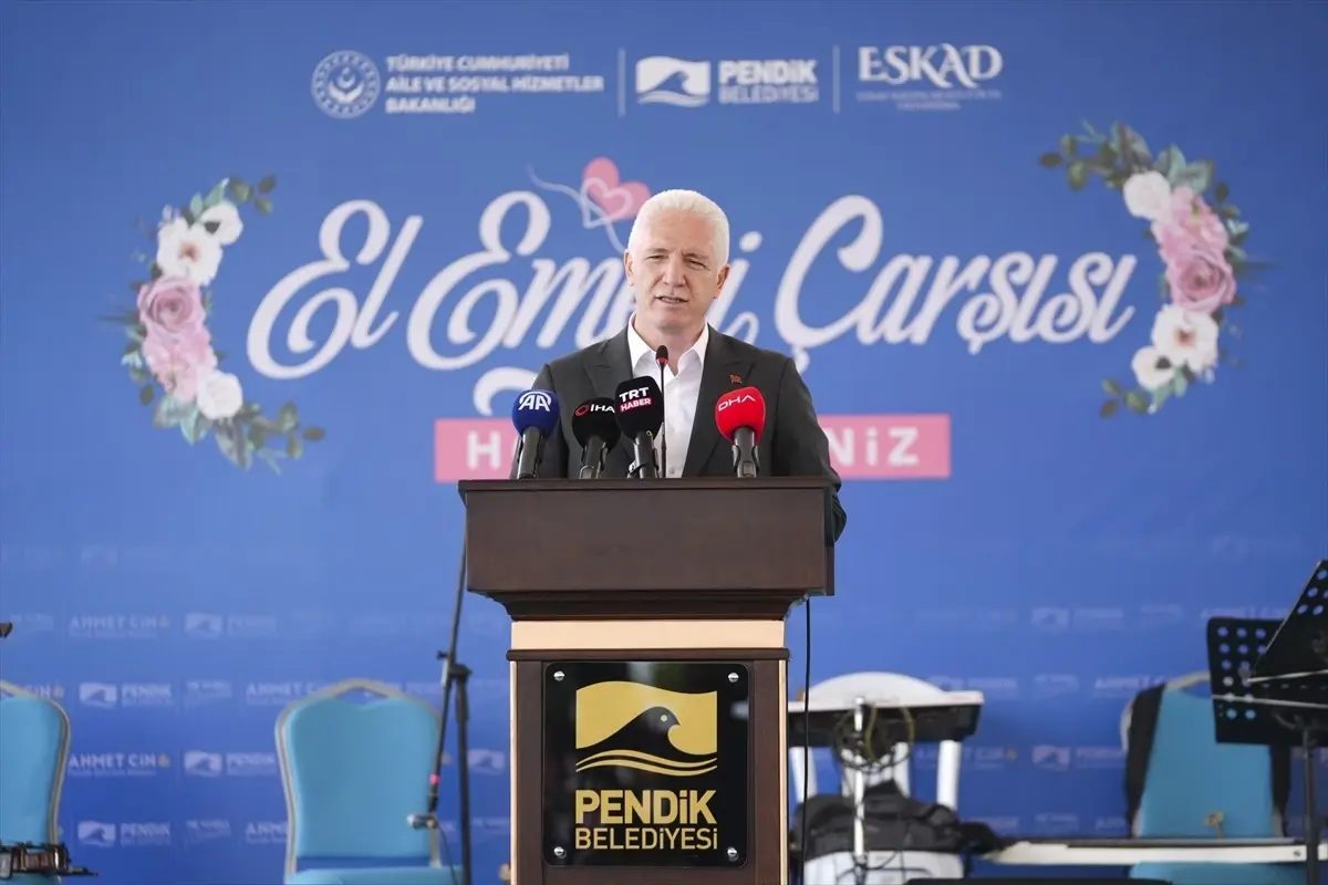 Bakan Göktaş, Pendik’te El Emeği Çarşısı ve “Kalpten Kadraja” fotoğraf standı açılışına katıldı Açıklaması