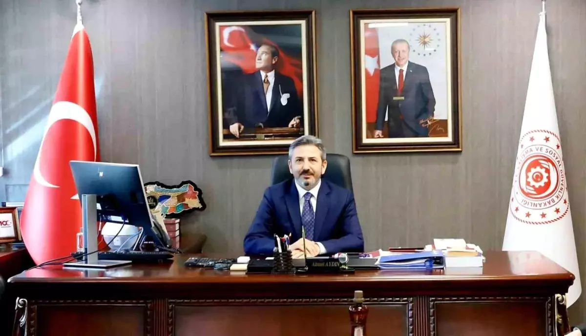 Bakan Yardımcısı Aydın: “Terör örgütünün kendini feshetme ve silah bırakma kararı alması, hayalini kurduğumuz bir Türkiye’nin kapılarının…