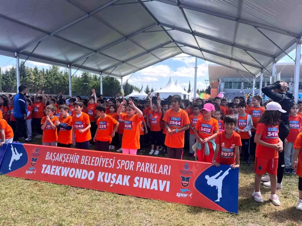 Başakşehir’de 5. Çocuk Maratonu ve Emekleme Yarışı Renkli Geçti