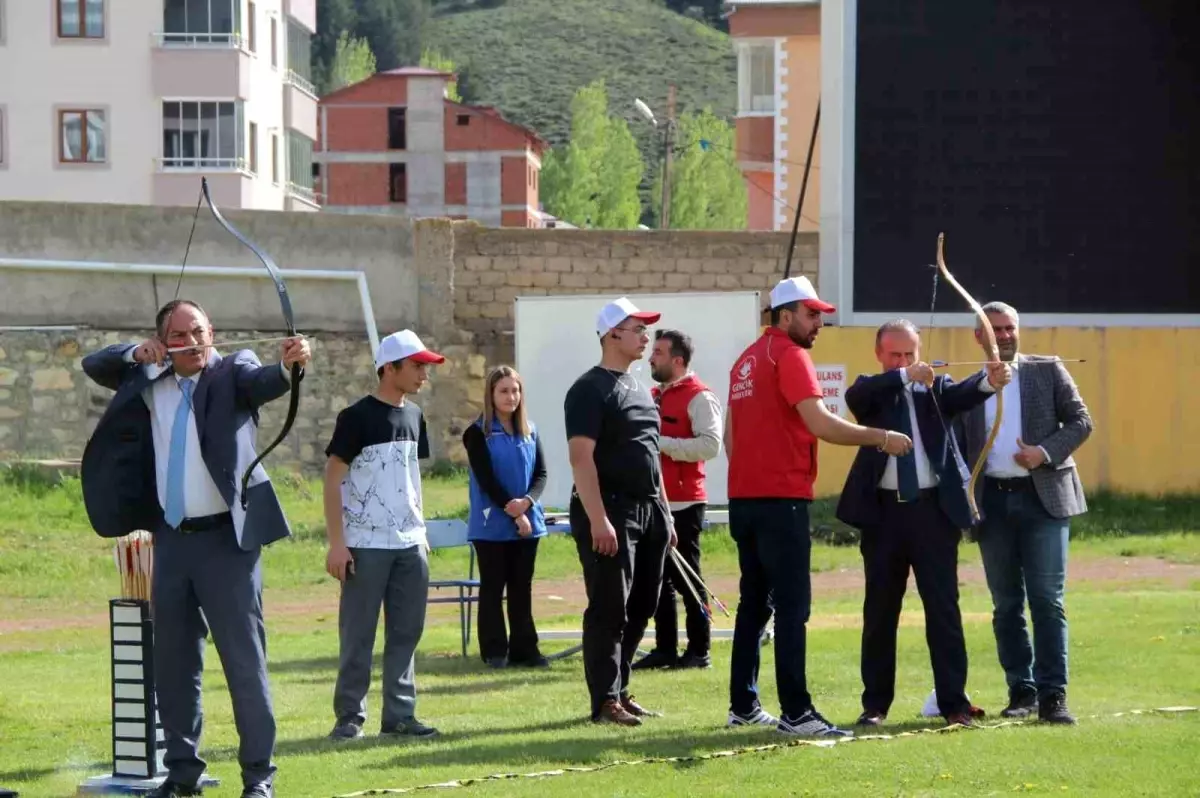 Bayburt’ta Okçuluk Turnuvası Düzenlendi