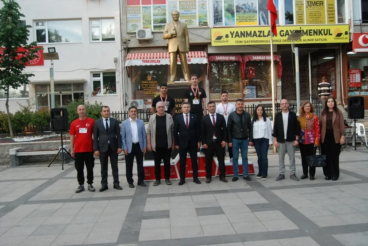 Bayramiç’te Atatürk İçin Koşu Düzenlendi