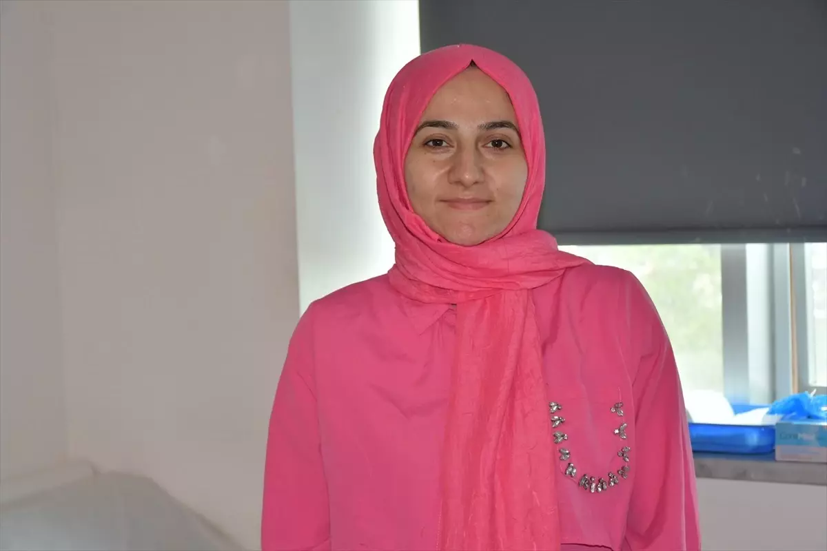 Bebek anne karnında operasyonla sıhhat buldu