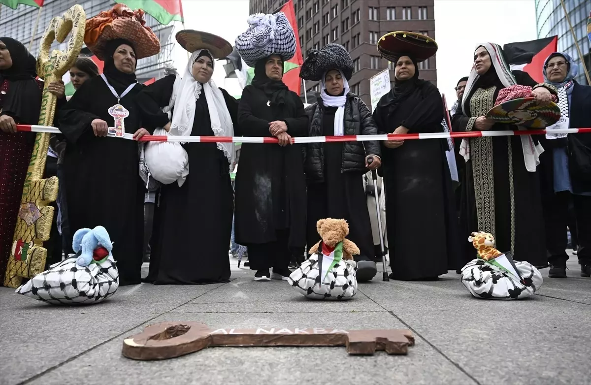 Berlin’de Nekbe Protestosu