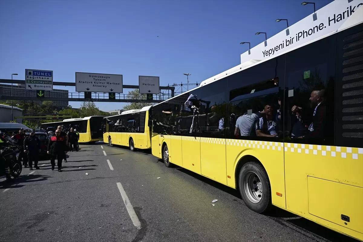 Beşiktaş Taraftarları Derbiye Yola Çıktı