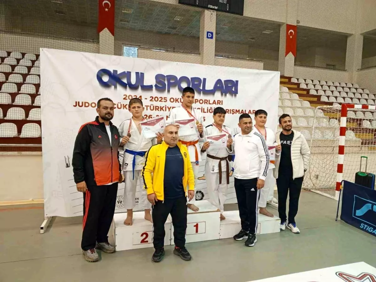 Bilecikli Genç Judo Sportmeni İkincilik Elde Etti