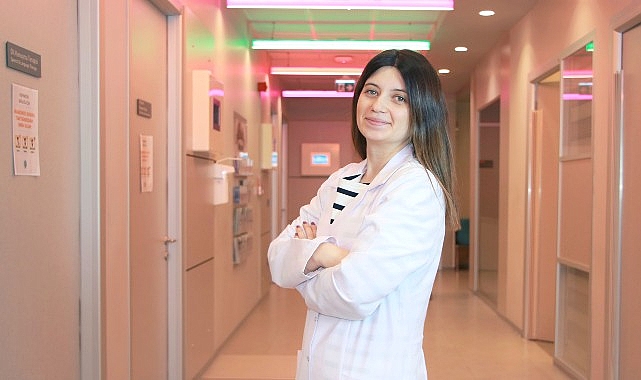 Birinci kere anne olmak, birçok duyguyu beraberinde getirebiliyor!