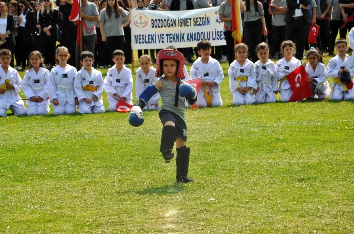 Bozdoğan’da Coşkulu 19 Mayıs Kutlaması