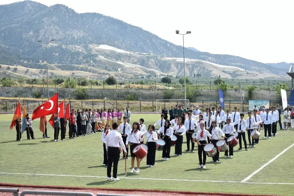 Buharkent’te 19 Mayıs etkinliklerle kutlandı