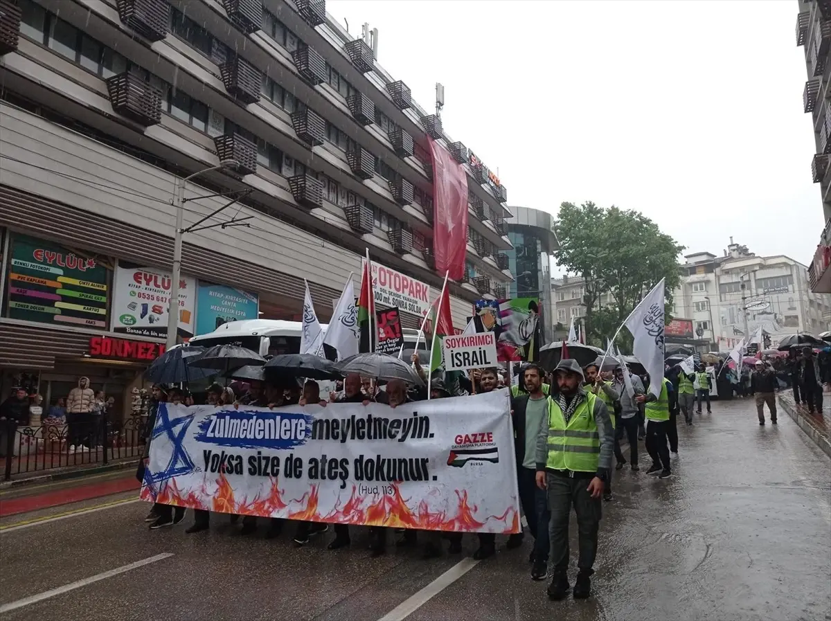 Bursa’da Filistin’e Dayanak Yürüyüşü