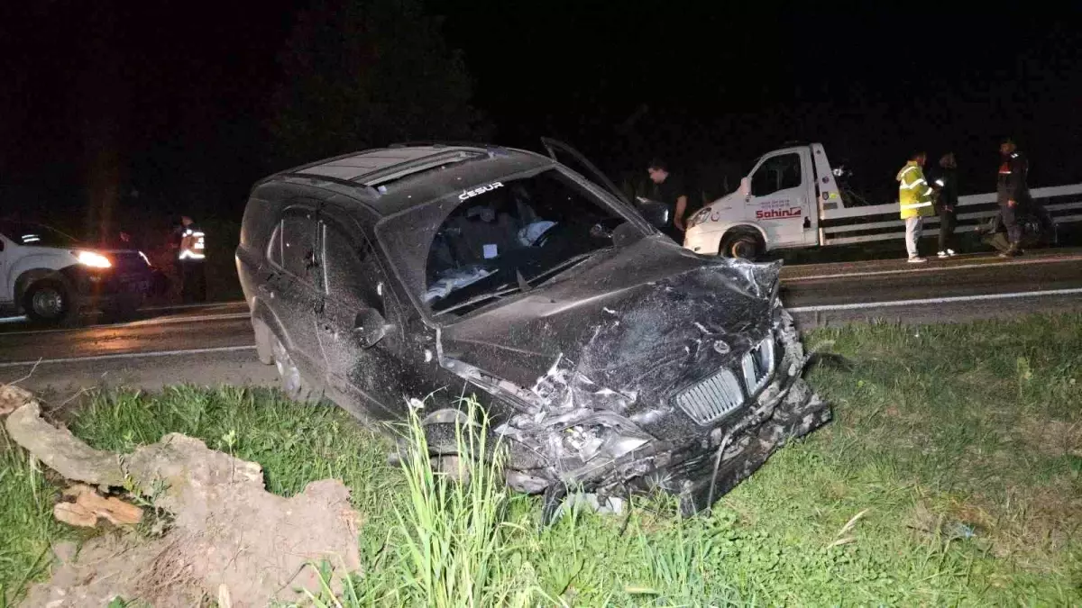 Bursa’da Lüks Araba Kazasında 3 Vefat
